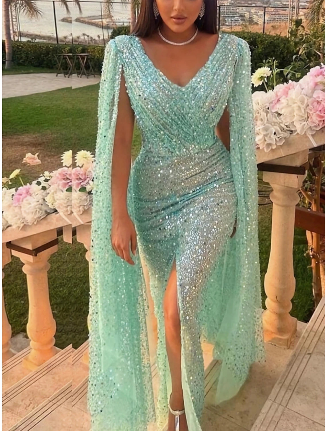 Abito da sera a trapezio, elegante, formale, lungo fino al pavimento, manica lunga, scollo a V, paillettes con glitter, pieghe arricciate